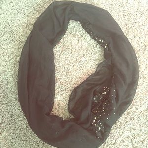 Black and gold scarf